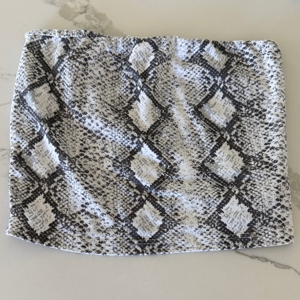 Le Lis Snake Print Tube Top